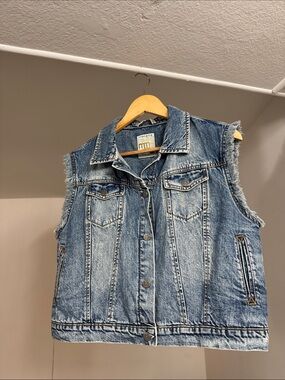 Sleeveless Distressed Light Blue Denim Vest Jacket